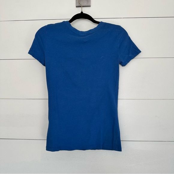 HCO Blue White Floral Flower Y2K Graphic Tee - Picture 3 of 4